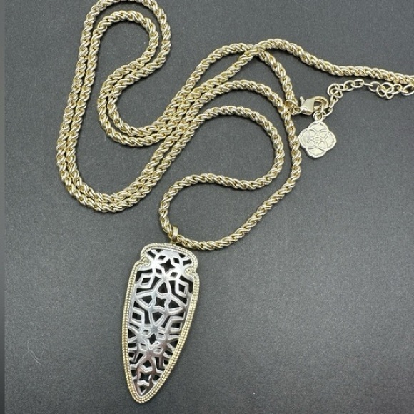 Kendra Scott Jewelry - Sienna Arrow necklace